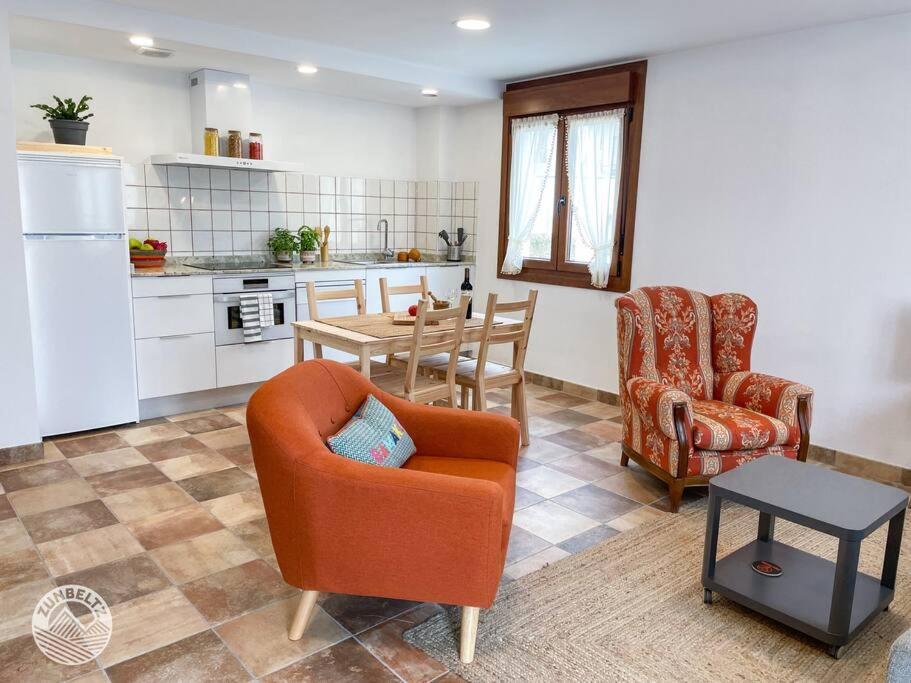 Casa Zunbeltz De 3 Habitaciones En Plena Montana Lezáun 외부 사진